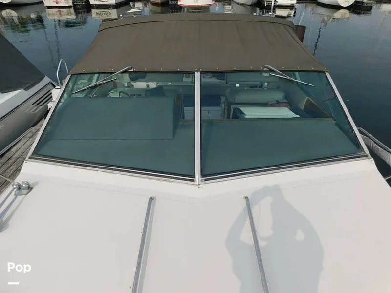 Slide: The Image of 1986 Sea Ray 390 Express for sale in Eastlake, OH - 36