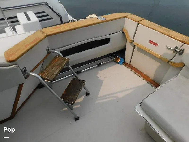 Slide: The Image of 1986 Sea Ray 390 Express for sale in Eastlake, OH - 38