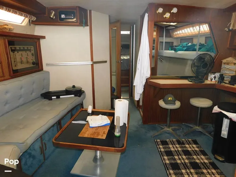 Slide: The Image of 1986 Sea Ray 390 Express for sale in Eastlake, OH - 4