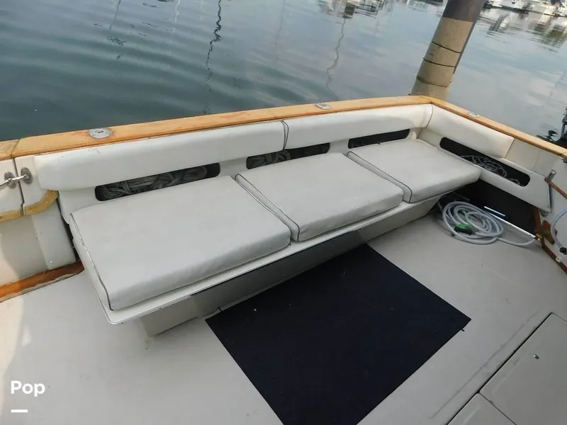 Slide: The Image of 1986 Sea Ray 390 Express for sale in Eastlake, OH - 43