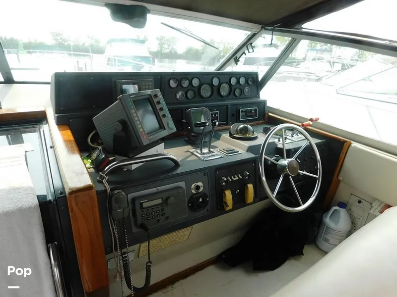 Slide: The Image of 1986 Sea Ray 390 Express for sale in Eastlake, OH - 58