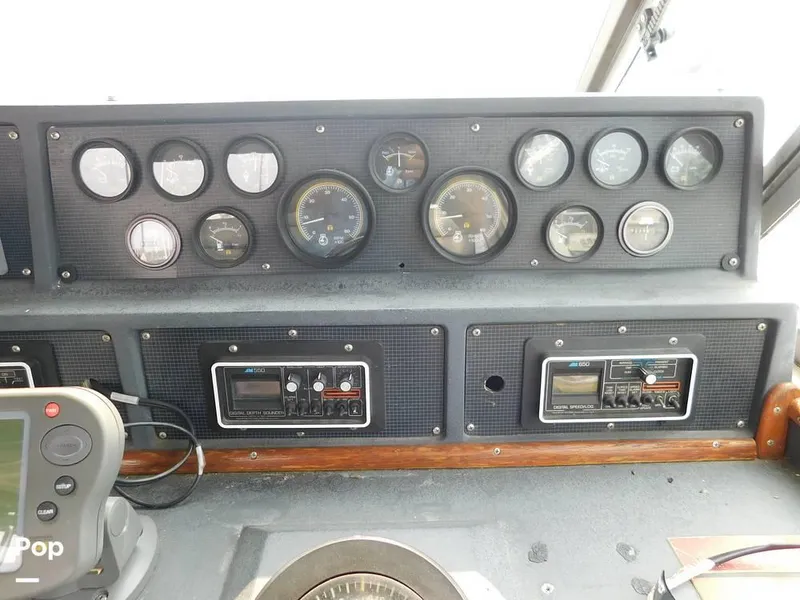 Slide: The Image of 1986 Sea Ray 390 Express for sale in Eastlake, OH - 60