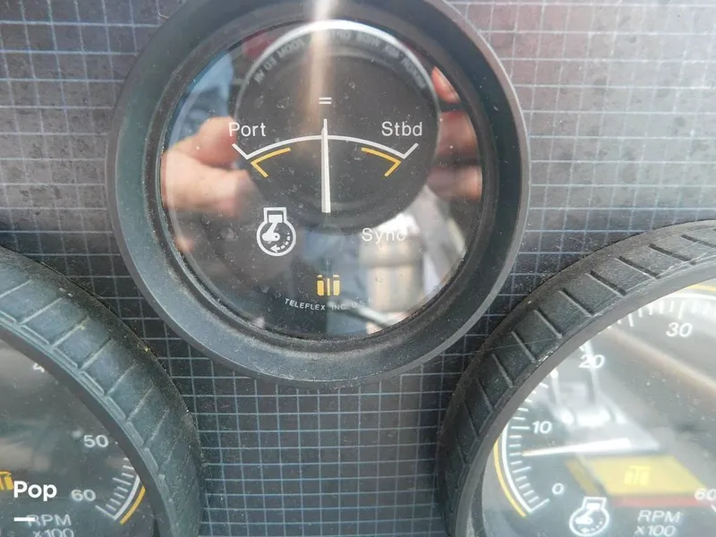 Slide: The Image of 1986 Sea Ray 390 Express for sale in Eastlake, OH - 67