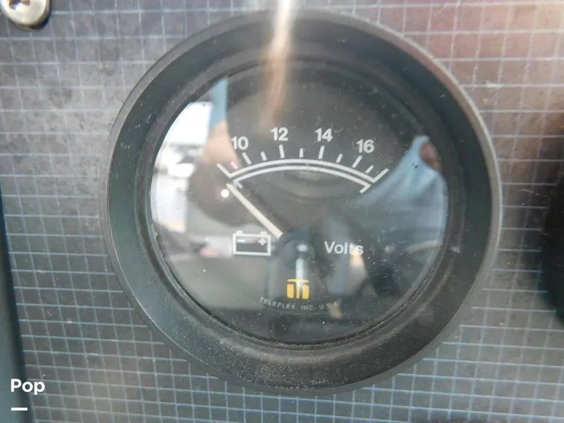 Slide: The Image of 1986 Sea Ray 390 Express for sale in Eastlake, OH - 72