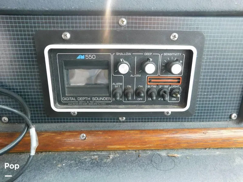 Slide: The Image of 1986 Sea Ray 390 Express for sale in Eastlake, OH - 75