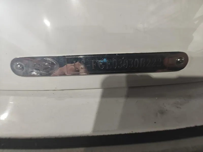 Slide: The Image of 2022 Cobalt 23SC boat identification plate - 14