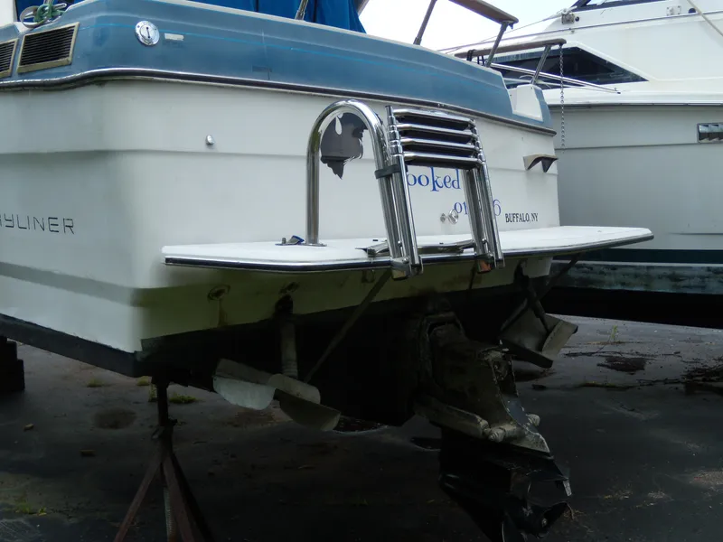 Slide: The Image of 1988 Bayliner 2655 Ciera Sunbridge boat on stands, rear view. - 3