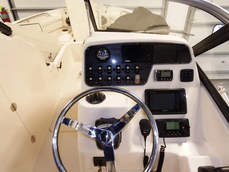 Slide: The Image of Grady-White Freedom 225 2016 - 51