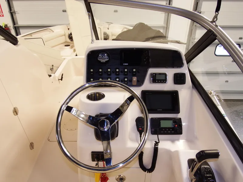 Slide: The Image of Grady-White Freedom 225 2016 - 53