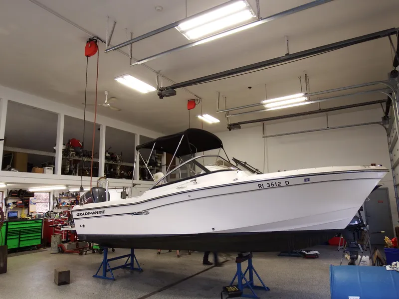 Slide: The Image of Grady-White Freedom 225 2016 - 64