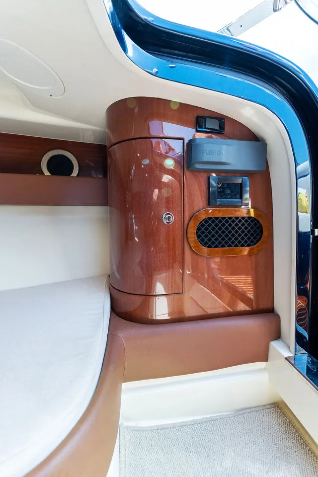 Slide: The Image of Riva 33' Aquariva 2020 - 40