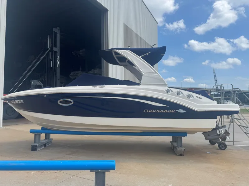 Slide: The Image of Chaparral 246 SSi 2019 - 14