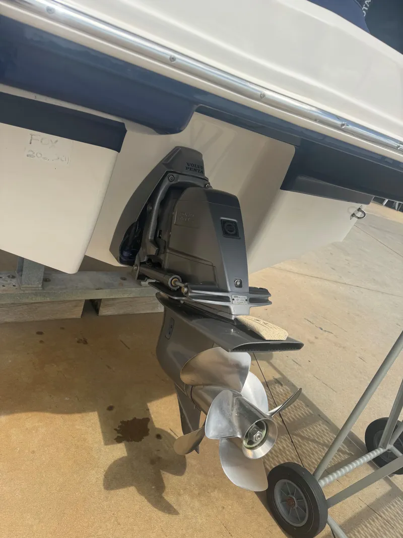 Slide: The Image of Chaparral 246 SSi 2019 - 4