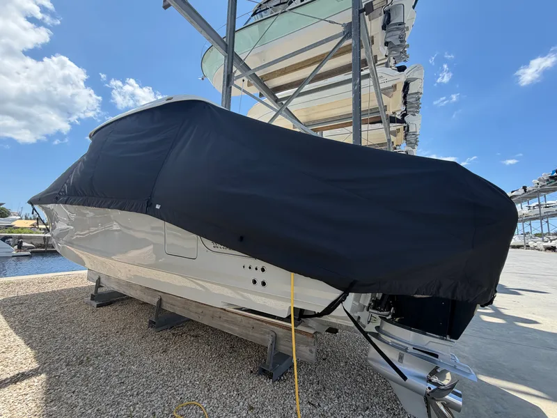 Slide: The Image of Boston Whaler 350 REALM 2025 - 5