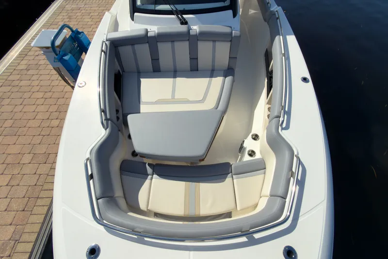 Slide: The Image of Boston Whaler 350 REALM 2025 - 35
