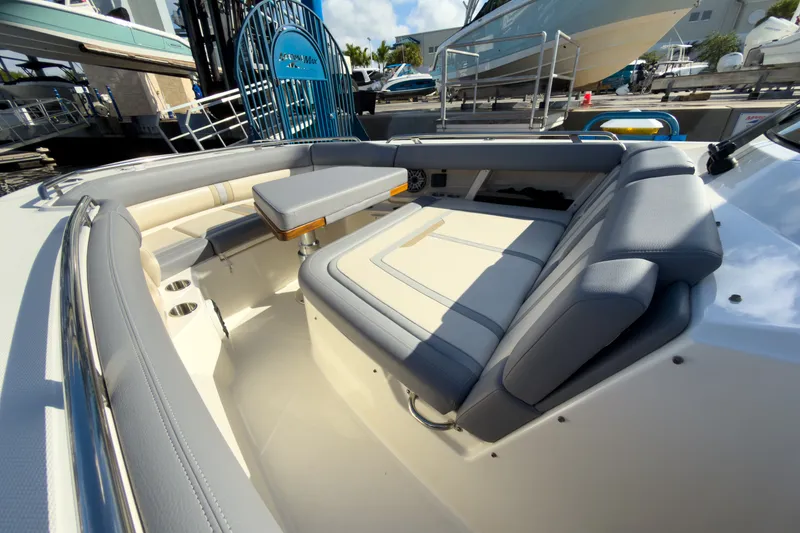 Slide: The Image of Boston Whaler 350 REALM 2025 - 33