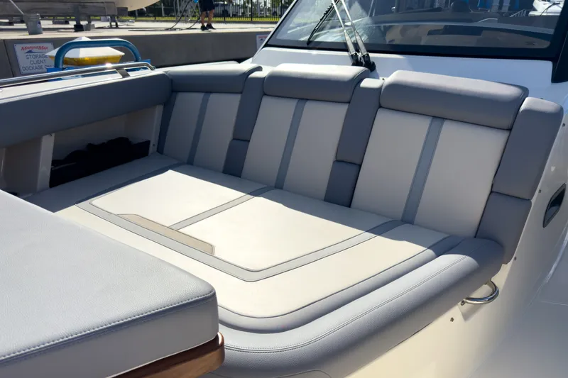 Slide: The Image of Boston Whaler 350 REALM 2025 - 34