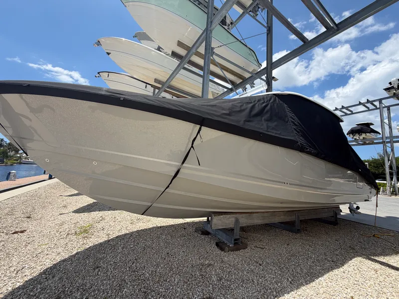 Slide: The Image of Boston Whaler 350 REALM 2025 - 3