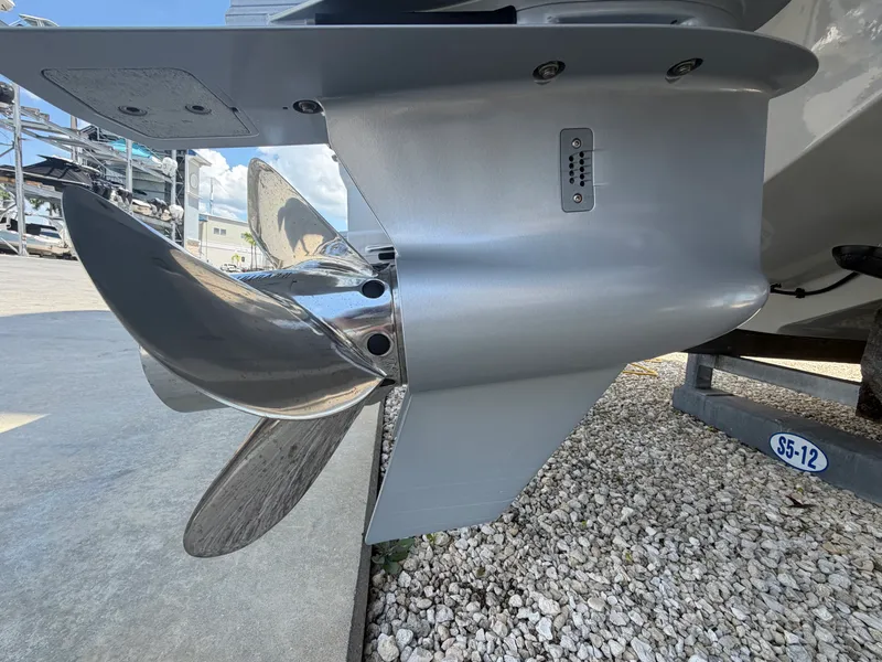Slide: The Image of Boston Whaler 350 REALM 2025 - 12