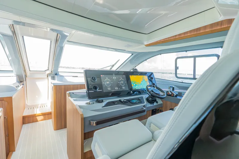 Slide: The Image of Aquila 46 COUPE 2025 - 28