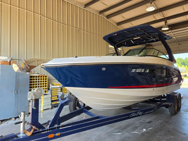The Image of Sea Ray SLX 250 2020 - 0