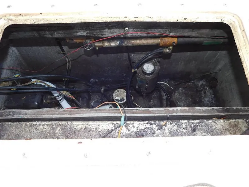 Slide: The Image of 1986 Wellcraft Coastal 2800 for sale in Cleveland, OH - 26