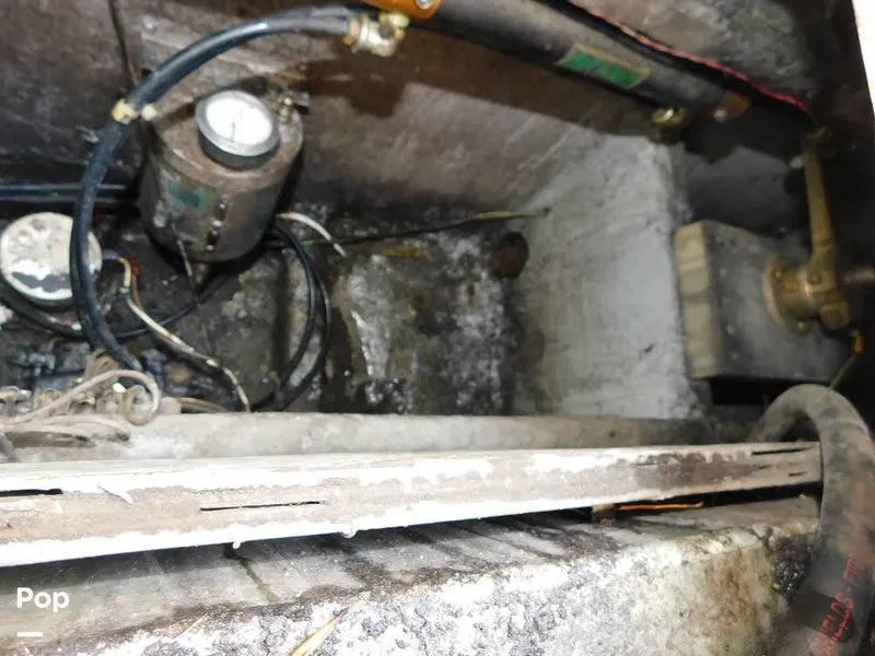 Slide: The Image of 1986 Wellcraft Coastal 2800 for sale in Cleveland, OH - 28