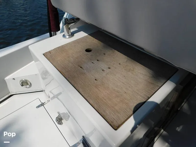 Slide: The Image of 1986 Wellcraft Coastal 2800 for sale in Cleveland, OH - 49