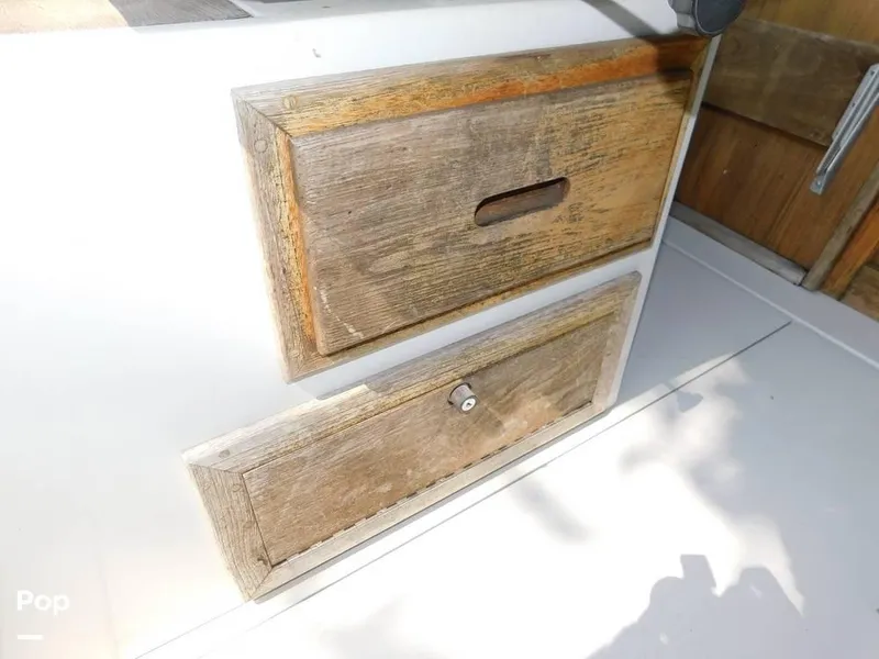 Slide: The Image of 1986 Wellcraft Coastal 2800 for sale in Cleveland, OH - 52