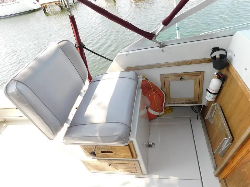 Slide: The Image of 1986 Wellcraft Coastal 2800 for sale in Cleveland, OH - 54