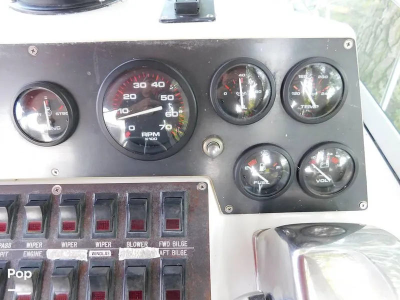 Slide: The Image of 1986 Wellcraft Coastal 2800 for sale in Cleveland, OH - 77