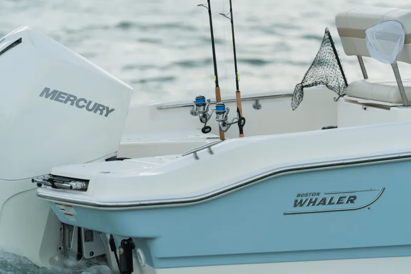 Slide: The Image of Boston Whaler 220 Dauntless 2027 - 43
