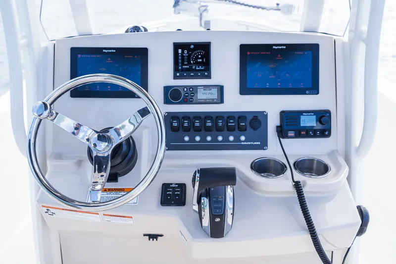 Slide: The Image of Boston Whaler 220 Dauntless 2027 - 32