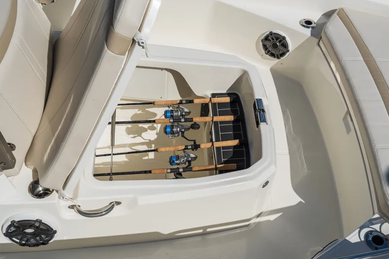 Slide: The Image of Boston Whaler 220 Dauntless 2027 - 46