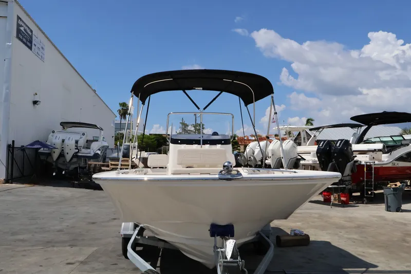 Slide: The Image of Boston Whaler 190 Montauk 2027 - 7