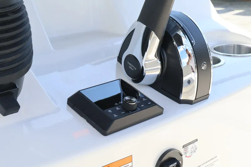 Slide: The Image of Boston Whaler 190 Montauk 2027 - 16