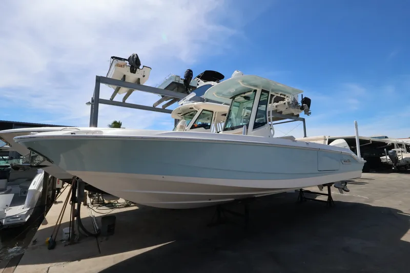 The Image of Boston Whaler 280 Dauntless 2027 - 0