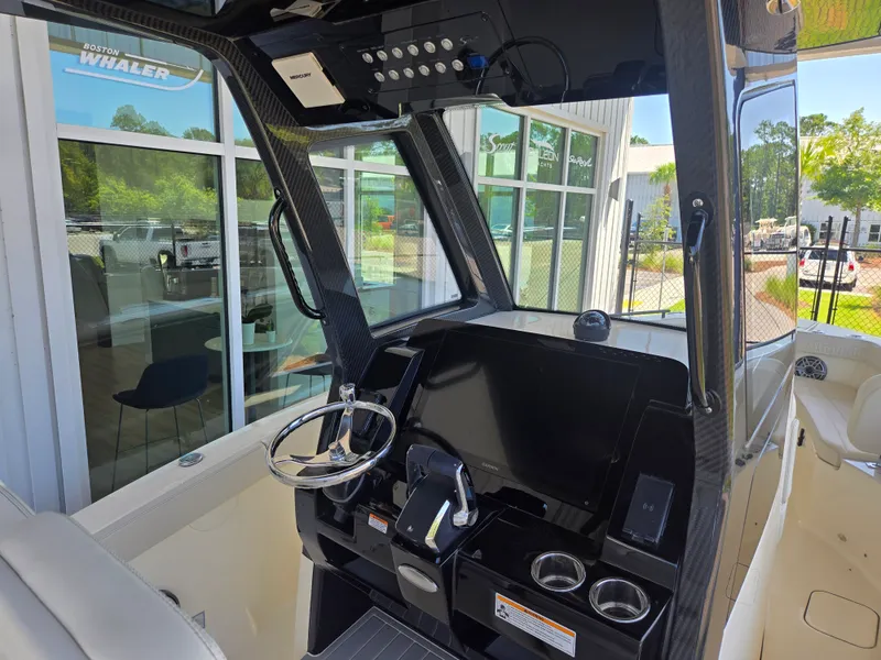 Slide: The Image of Scout 260 LXF 2027 - 15