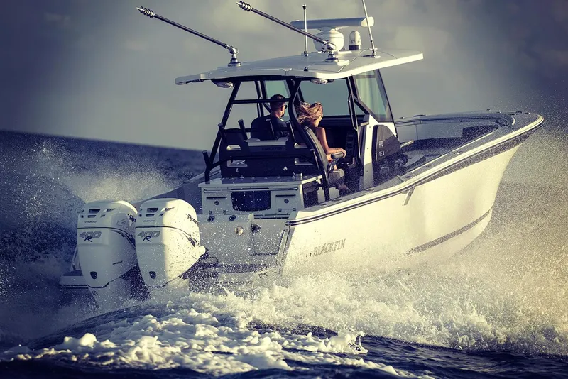 Slide: The Image of Blackfin 332cc 2024 - 75