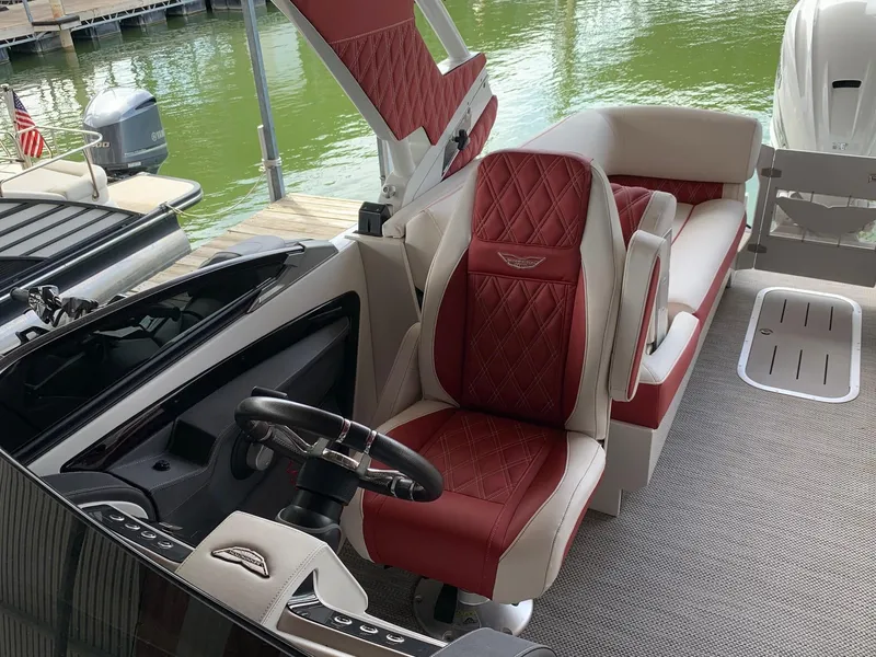 Slide: The Image of 2020-Bennington-25-QX-Sport-MarineMax-Dallas - 17