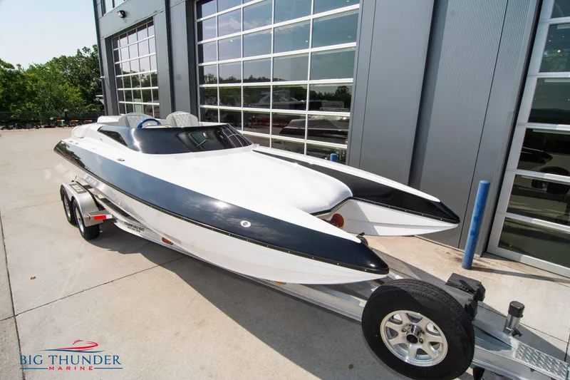 Slide: The Image of 2019 Spectre Screaming Eagle 22 Talon powerboat on trailer at Big Thunder Marine. - 7