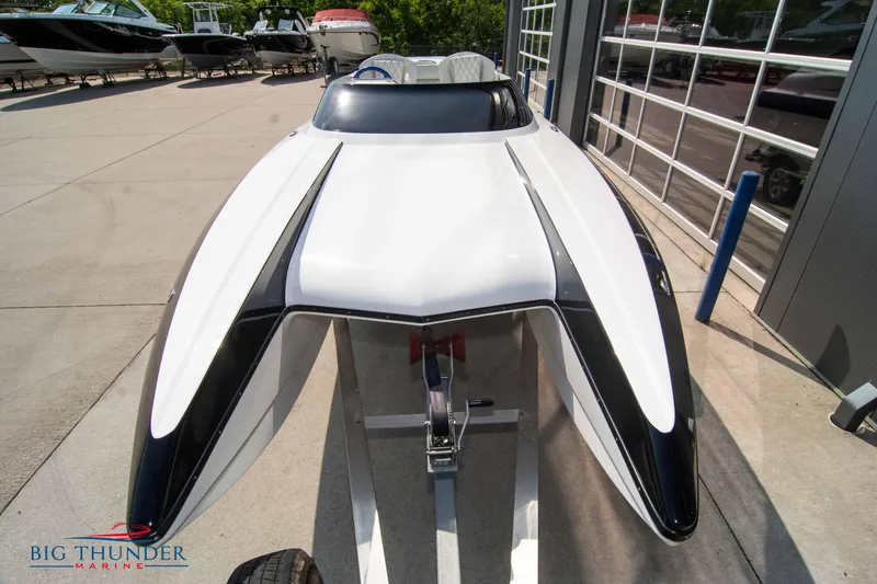 Slide: The Image of 2019 Spectre Screaming Eagle 22 Talon powerboat at Big Thunder Marine. - 8