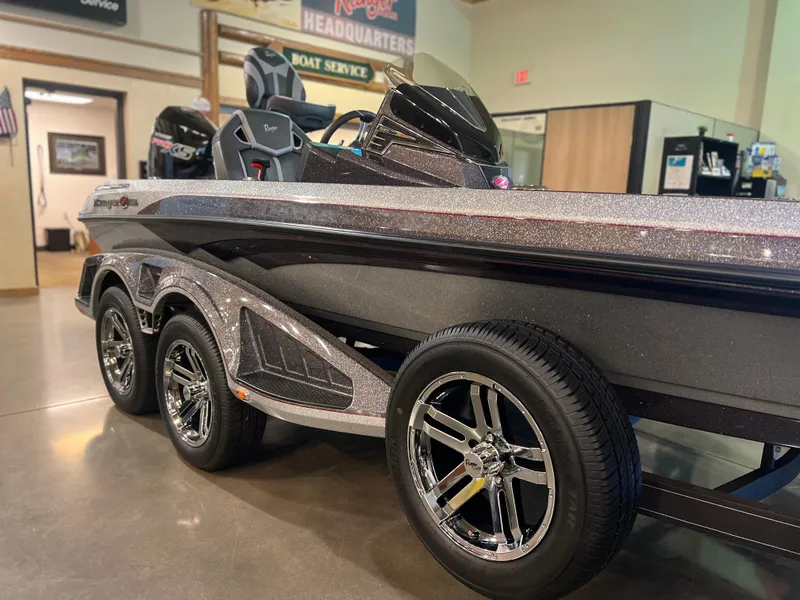 Slide: The Image of 2024 Ranger Z521R Ranger Cup Equipped boat on display in showroom. - 2