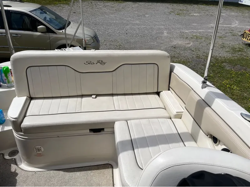 Slide: The Image of Sea Ray 230SD 2009 - 6