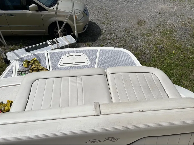 Slide: The Image of Sea Ray 230SD 2009 - 7