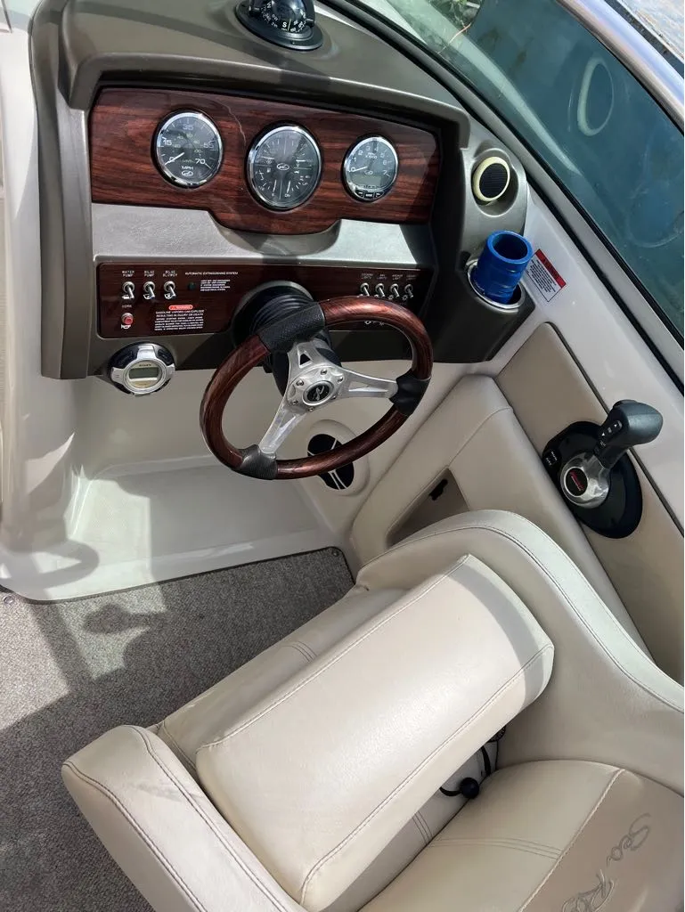 Slide: The Image of Sea Ray 230SD 2009 - 3
