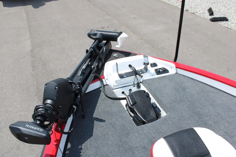 Slide: The Image of 2024 Phoenix 21 PHX boat deck with Garmin trolling motor and foot pedal. - 10