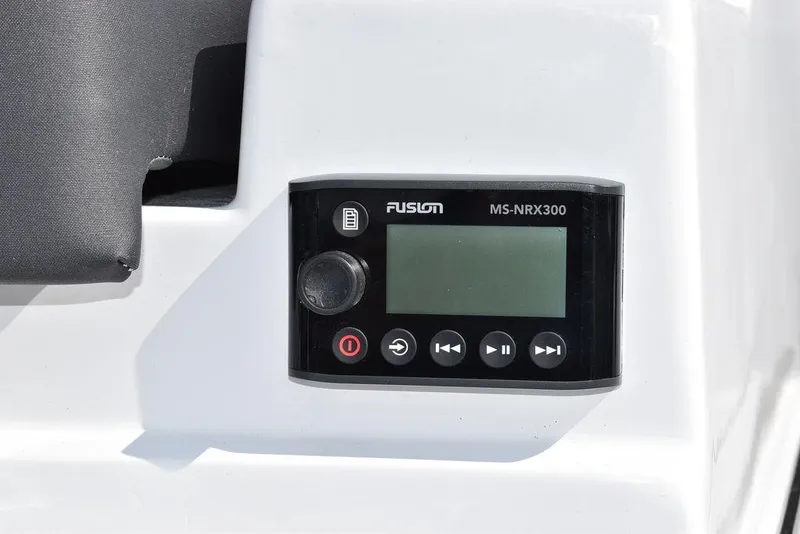 Slide: The Image of 2024 Monterey M6 boat featuring Fusion MS-NRX300 audio system. - 22