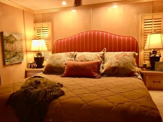 Slide: The Image of Thoroughbred 67x17 2016 - 104