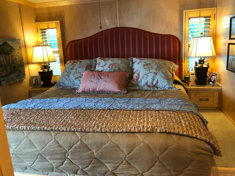 Slide: The Image of Thoroughbred 67x17 2016 - 108